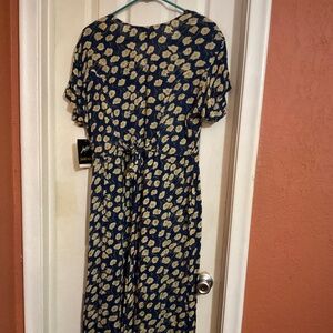 Brand new blue floweral long summer dress made from rayon size medium
